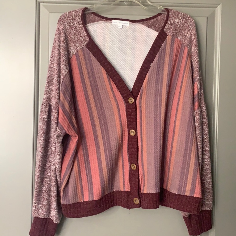 Multicolored button up top